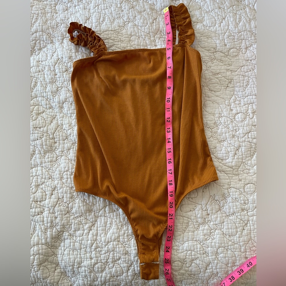 Ribbed Ruffled Mustard Bodysuit - Picture 6 of 6